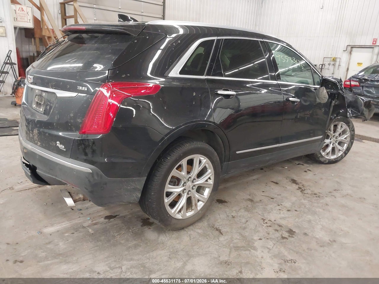 2017 CADILLAC XT5 LUXURY · 4/11