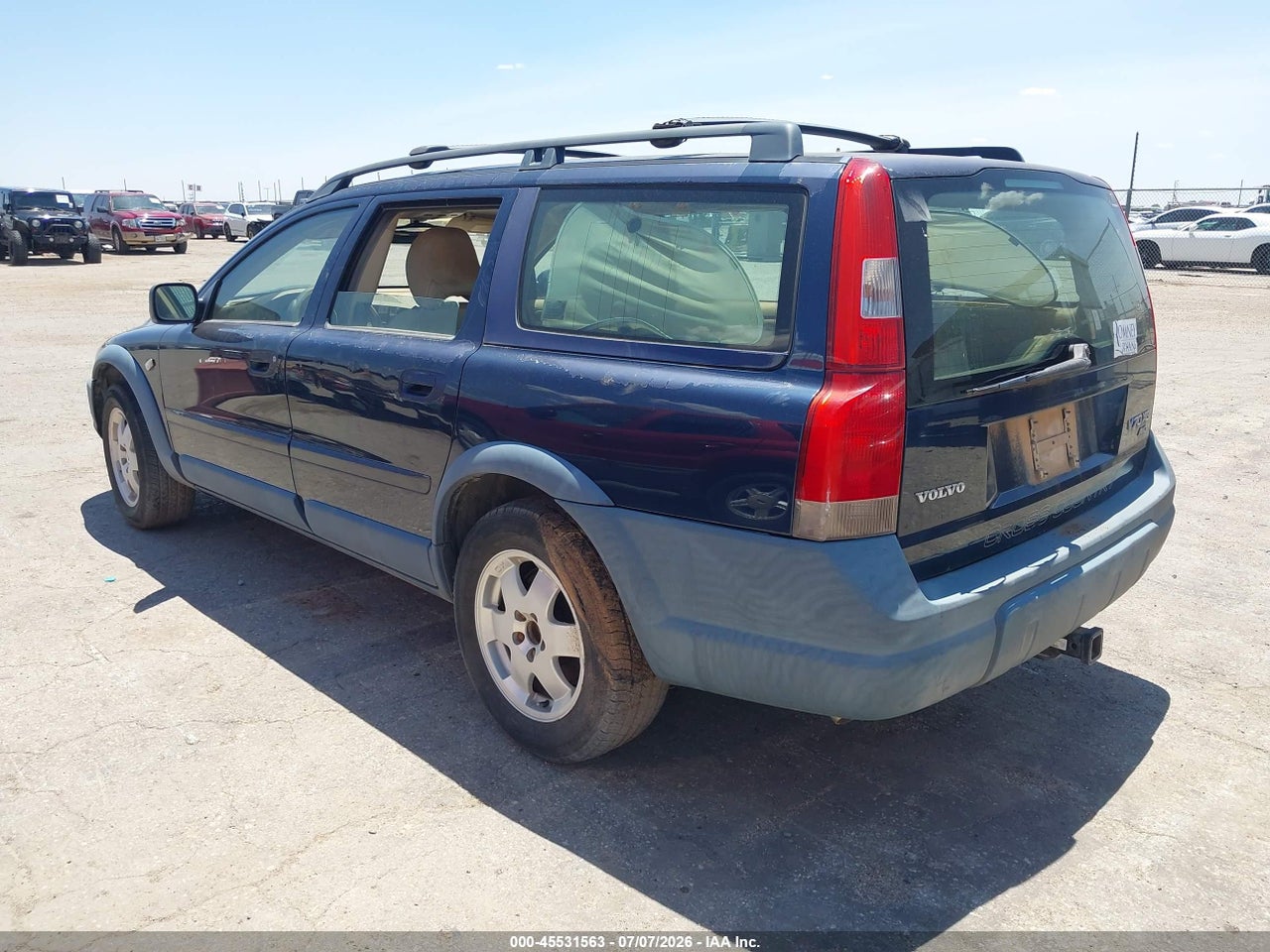 2001 VOLVO V70 XC · 3/11
