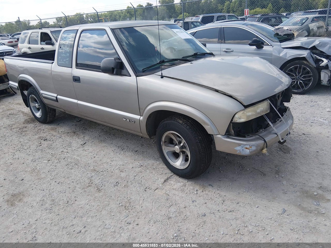1GCCS1942Y8****** · 2000 CHEVROLET S-10 LS