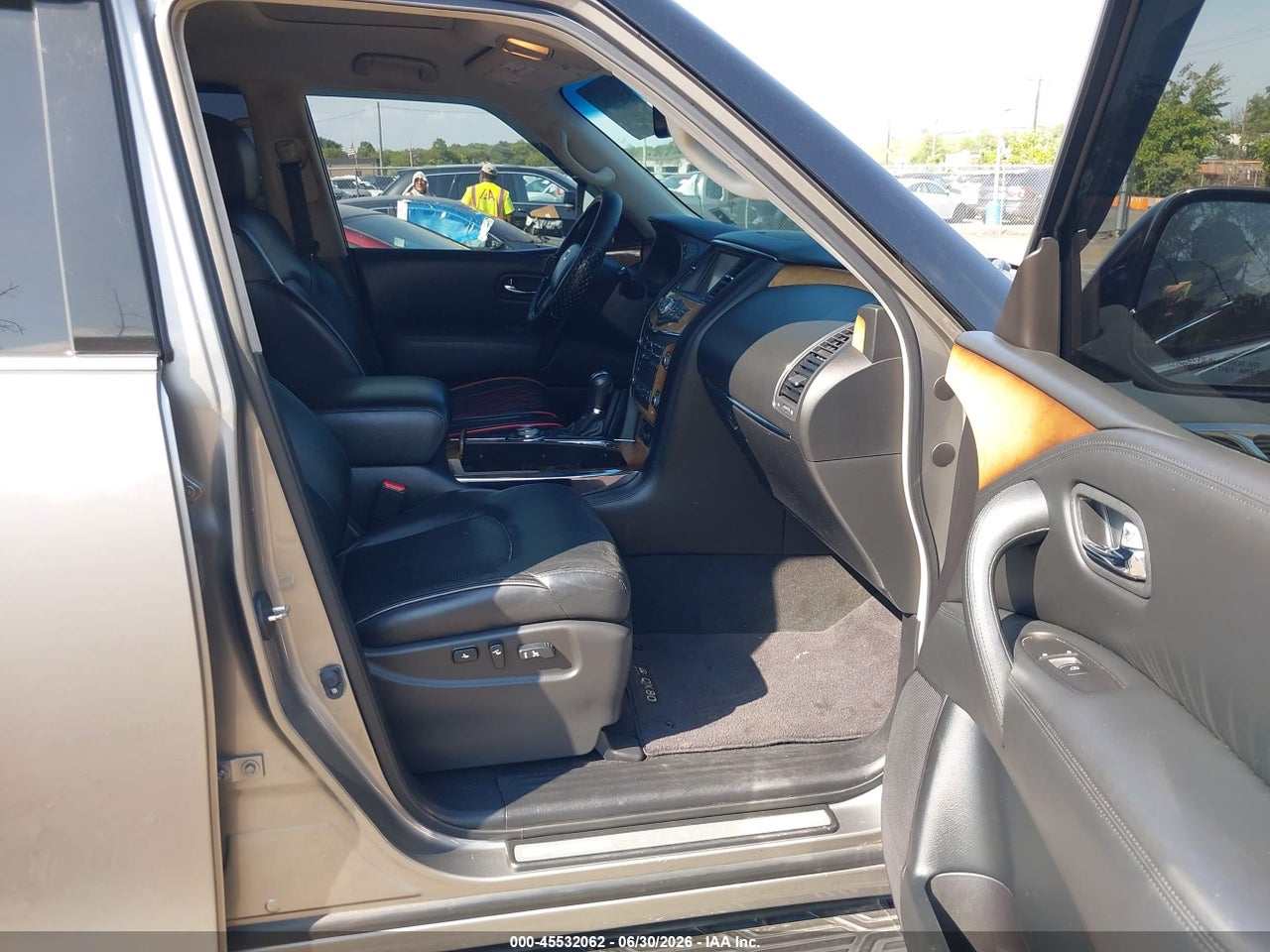 2014 INFINITI QX80 · 5/11
