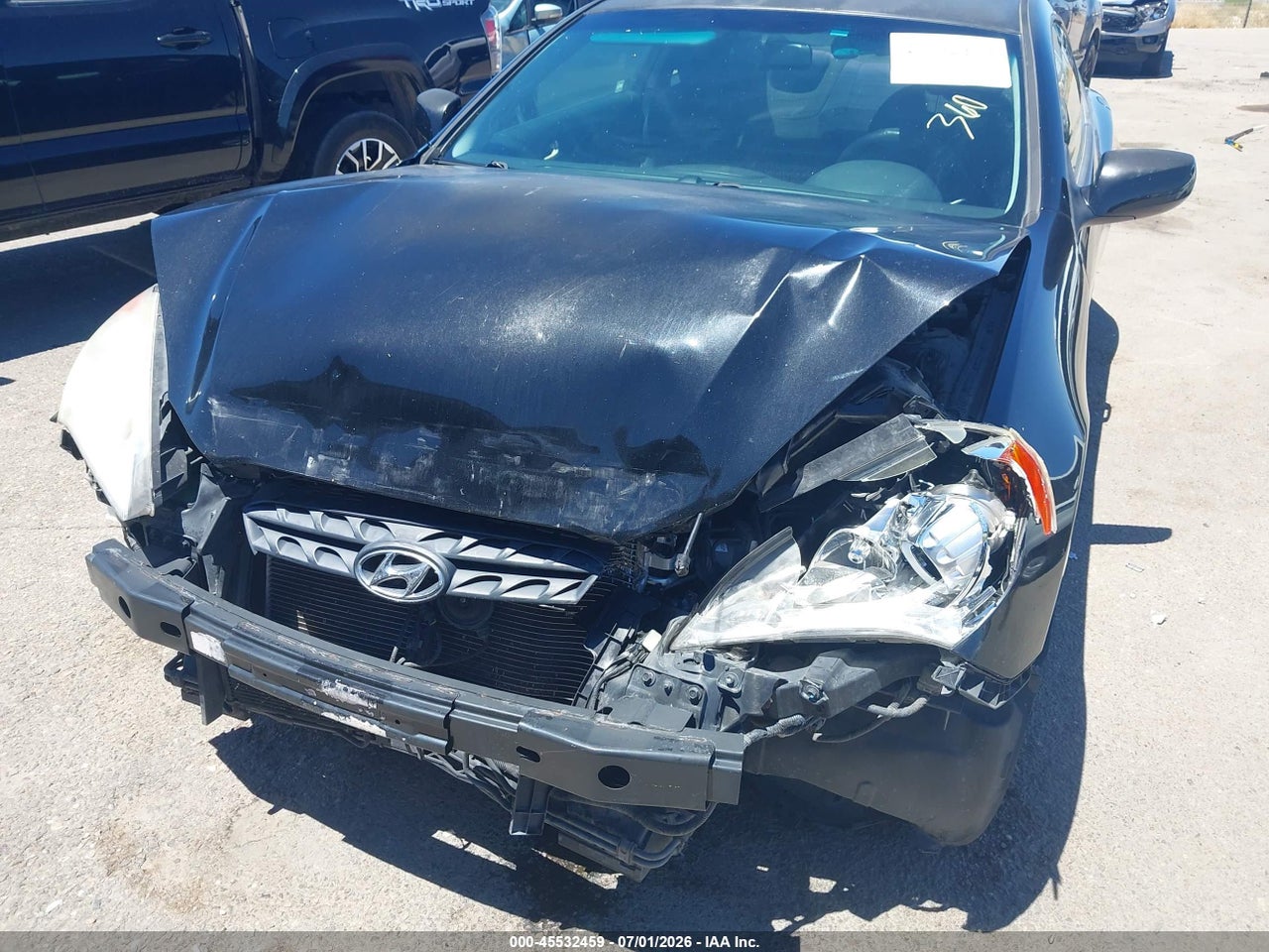 2011 HYUNDAI GENESIS 2.0T · 6/11