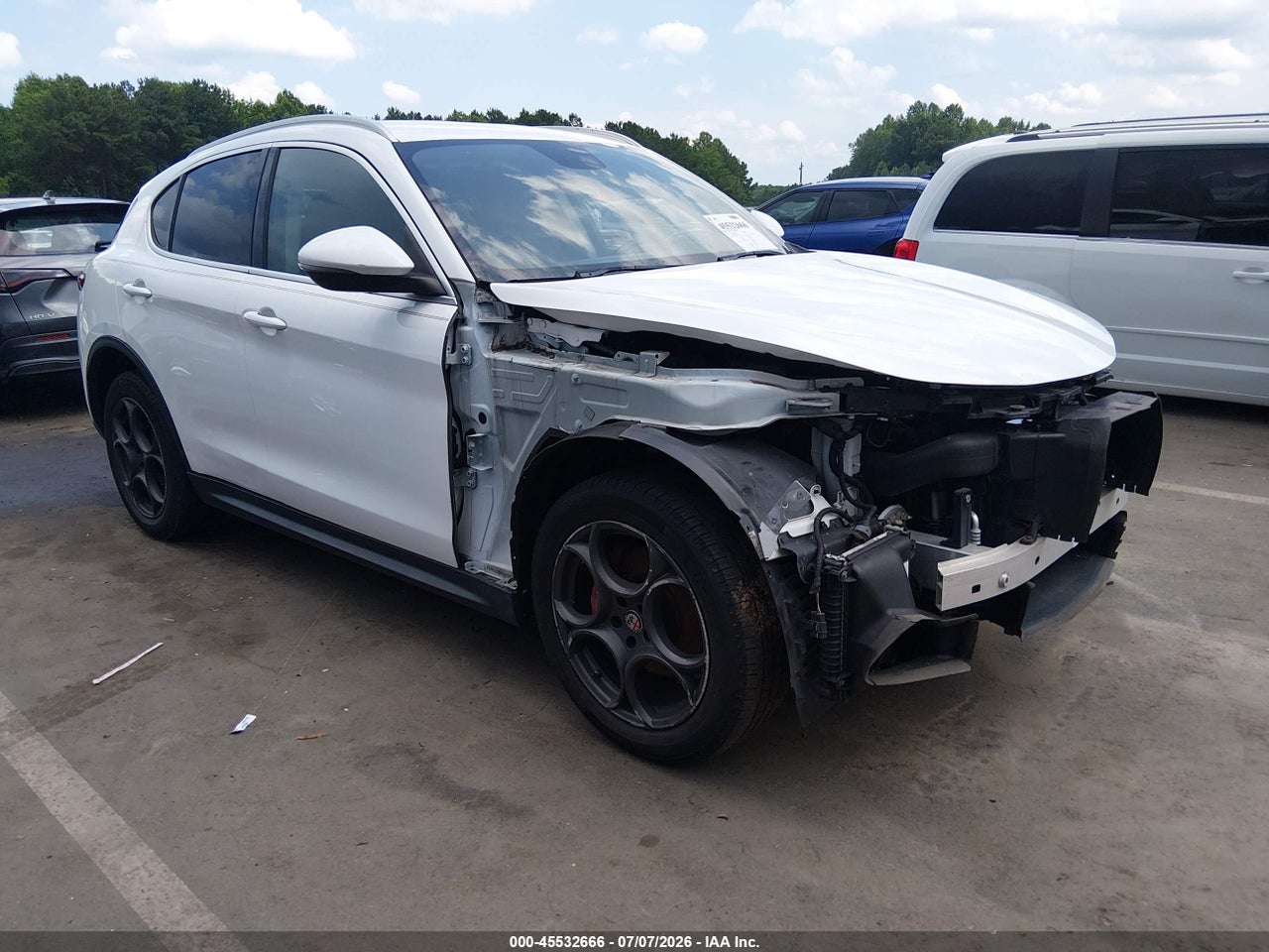 ZASFAKBN0J7****** · 2018 ALFA ROMEO STELVIO TI AWD