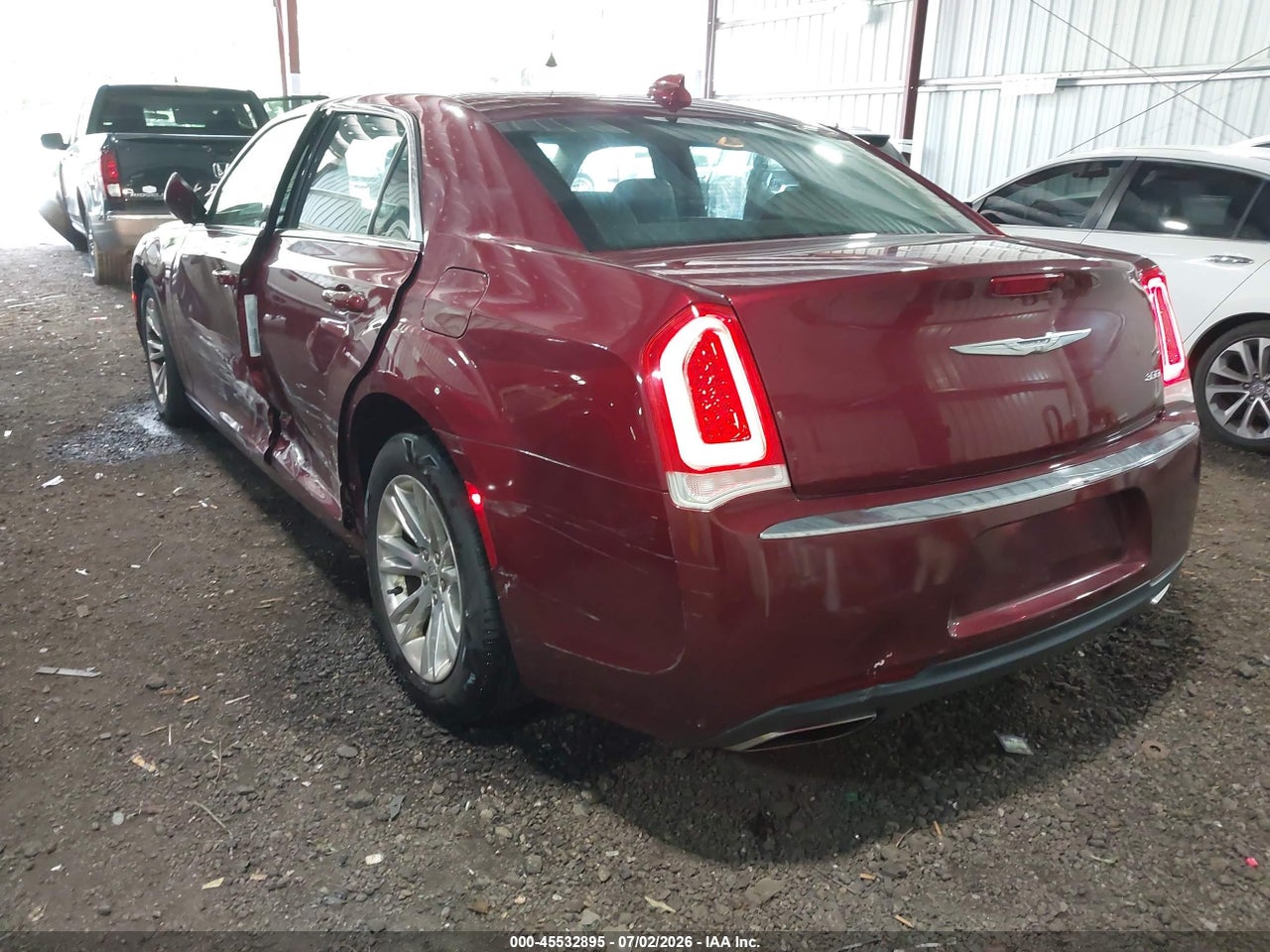 2017 CHRYSLER 300 LIMITED · 3/11
