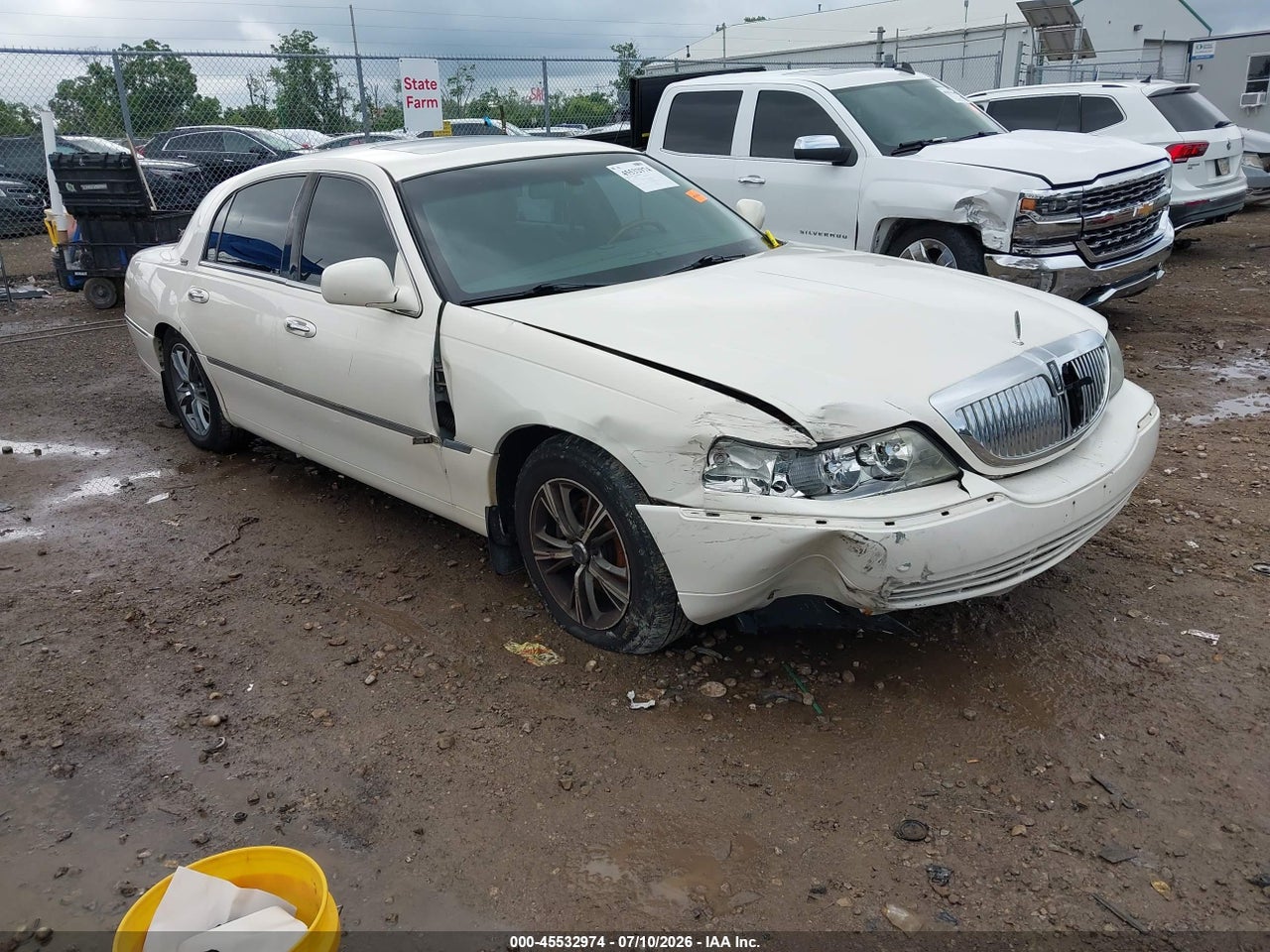 1LNHM82V97Y****** · 2007 LINCOLN TOWN CAR SIGNATURE LIMITED