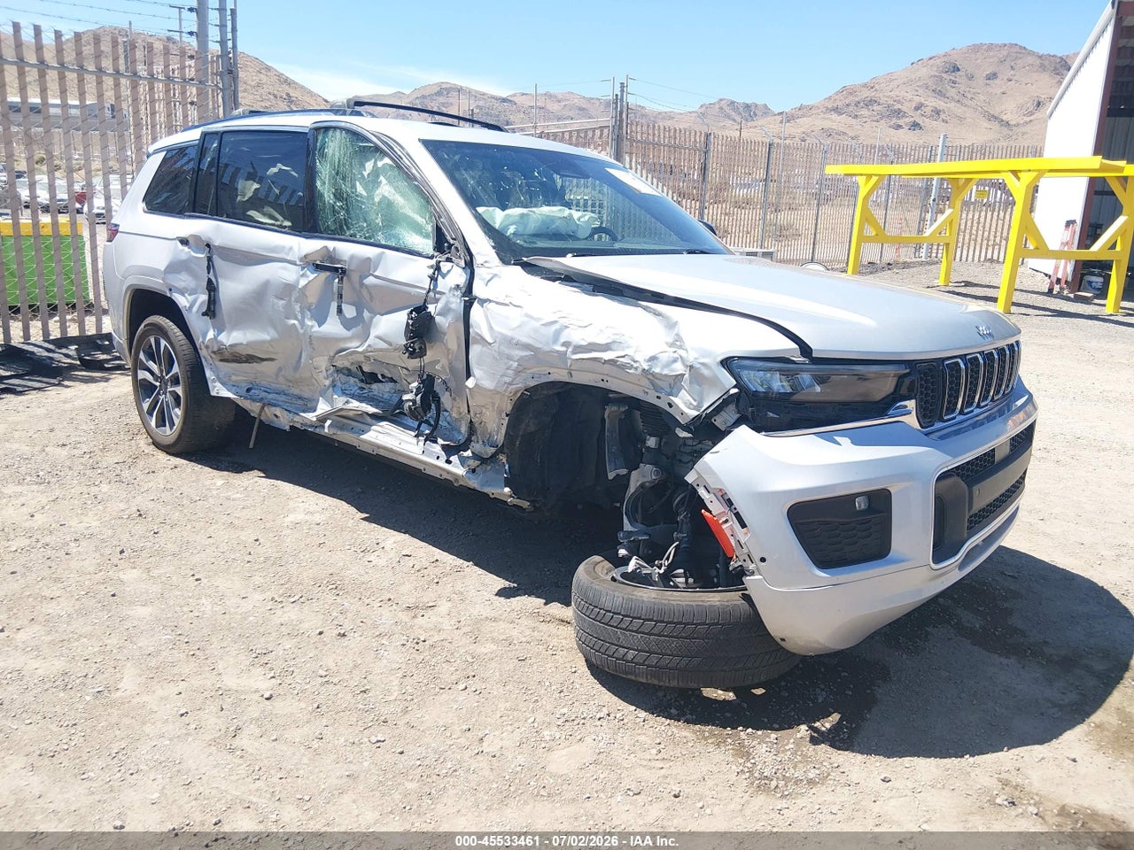 1C4RJKDG1P8****** · 2023 JEEP GRAND CHEROKEE L OVERLAND 4X4