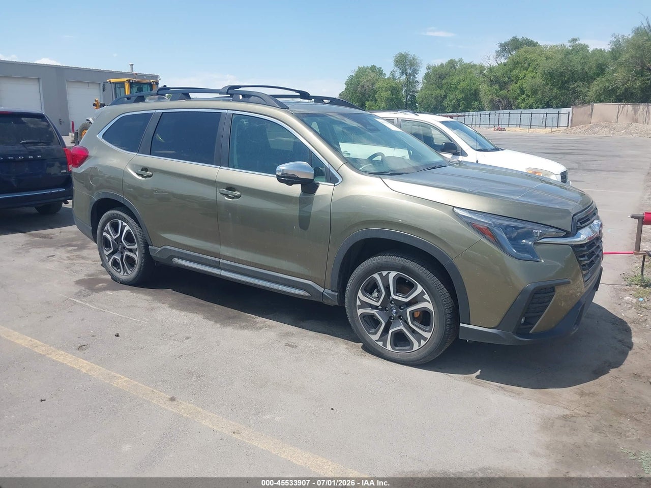 4S4WMAUD9P3****** · 2023 SUBARU ASCENT LIMITED 7-PASSENGER