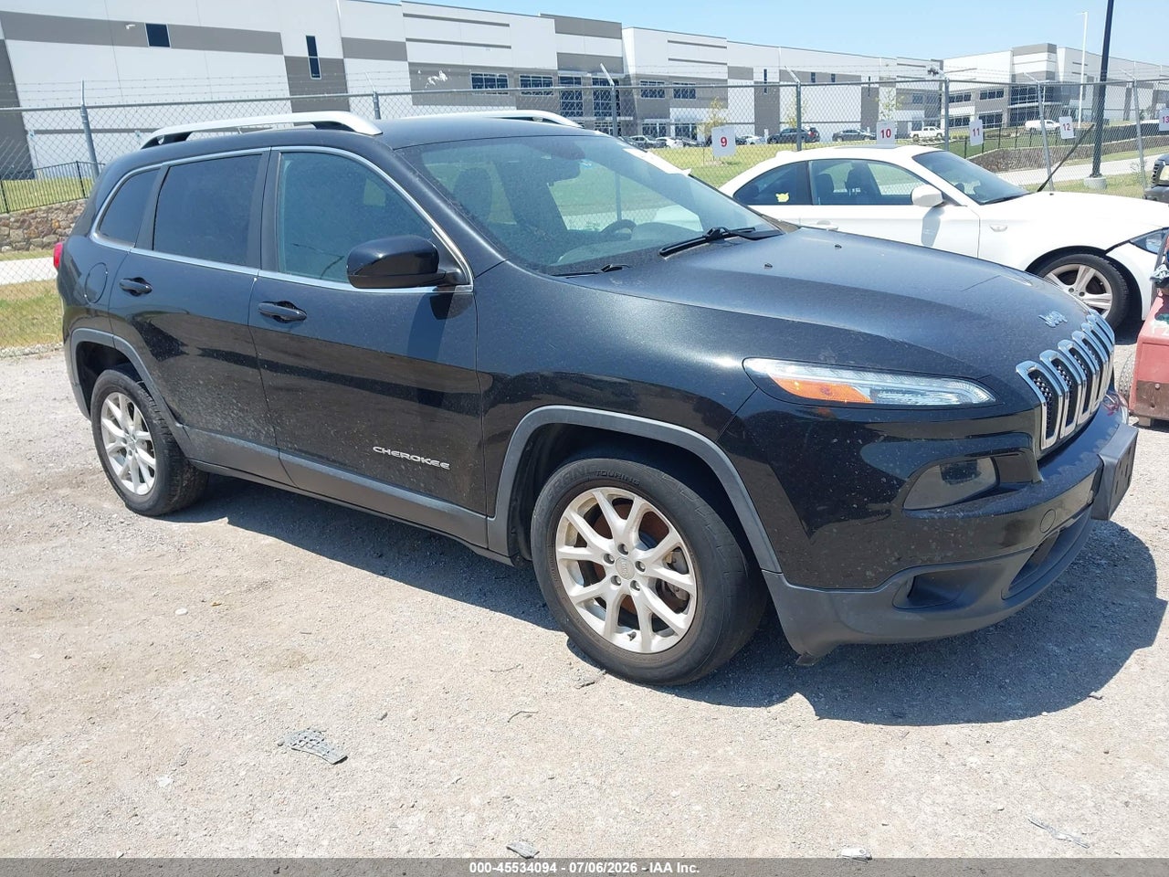 1C4PJLCB5FW****** · 2015 JEEP CHEROKEE LATITUDE