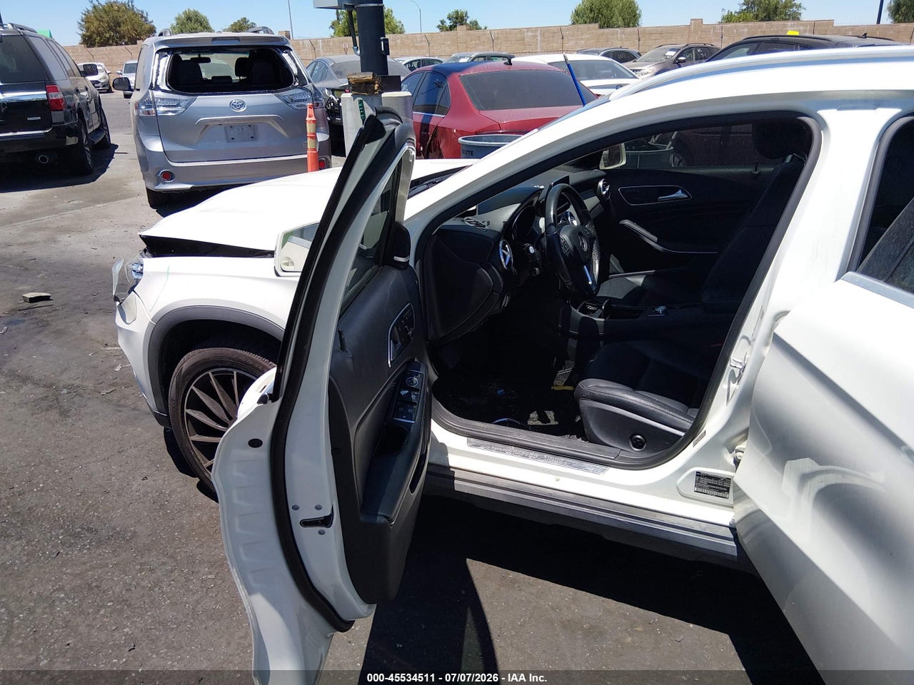 2015 MERCEDES-BENZ GLA 250 4MATIC · 5/11
