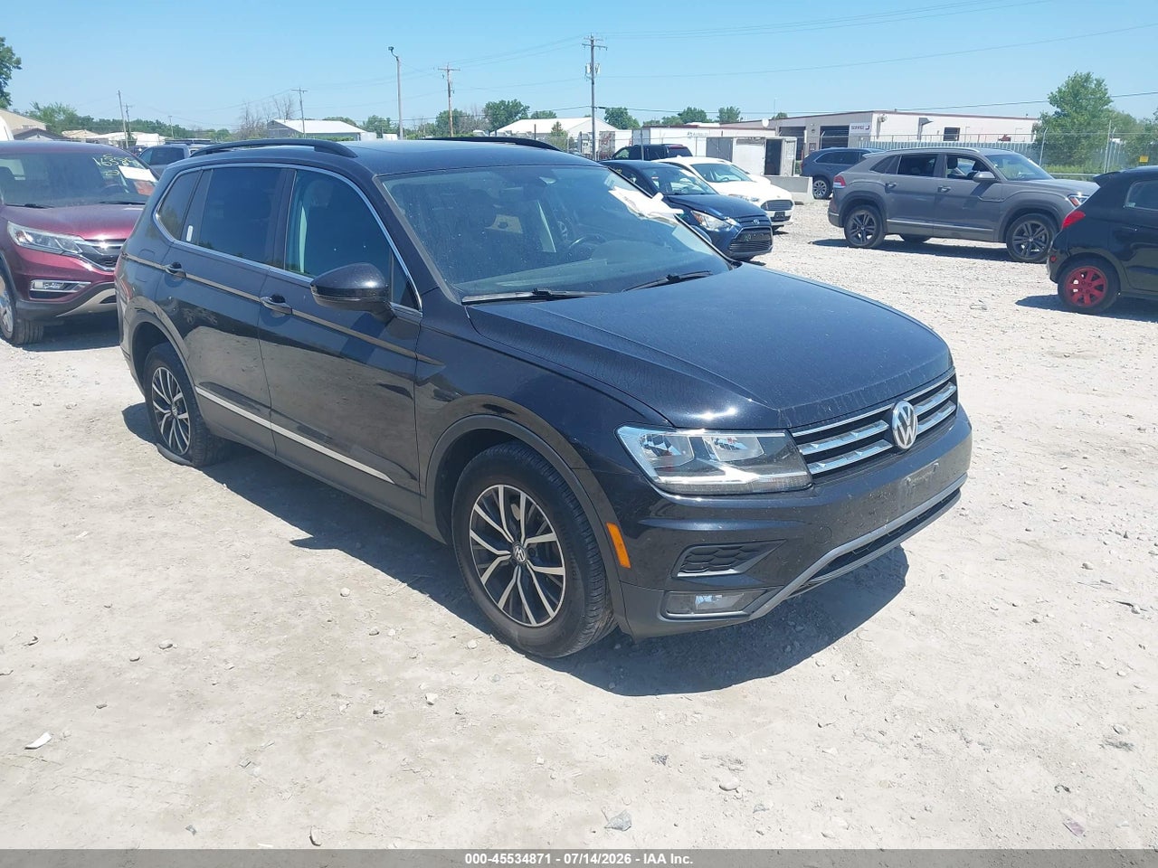 3VV2B7AX5JM****** · 2018 VOLKSWAGEN TIGUAN 2.0T SE/2.0T SEL