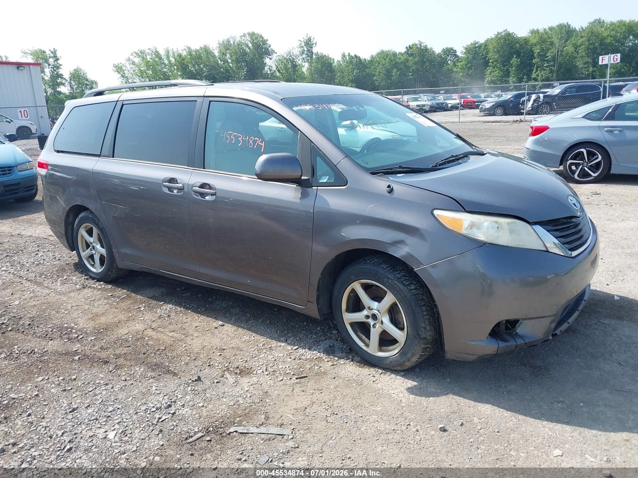 5TDKK3DC0CS****** · 2012 TOYOTA SIENNA LE V6 8 PASSENGER