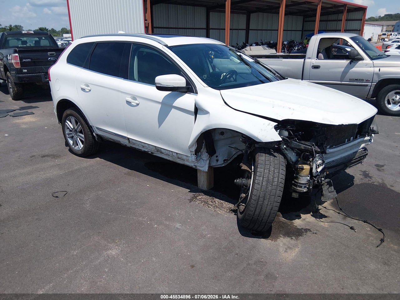 YV440MRU8H2****** · 2017 VOLVO XC60 T5 INSCRIPTION