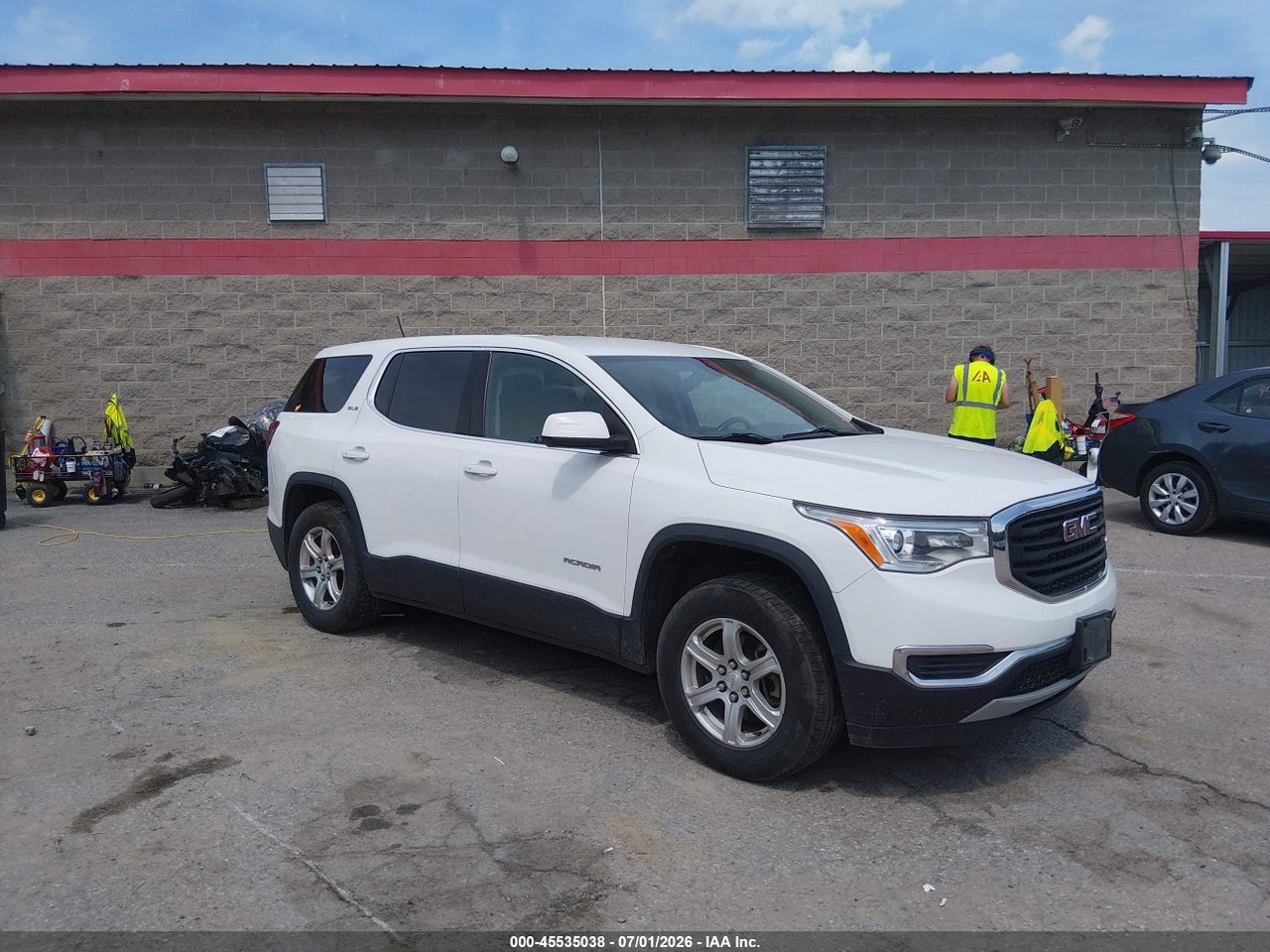 1GKKNRLA7JZ****** · 2018 GMC ACADIA SLE-1