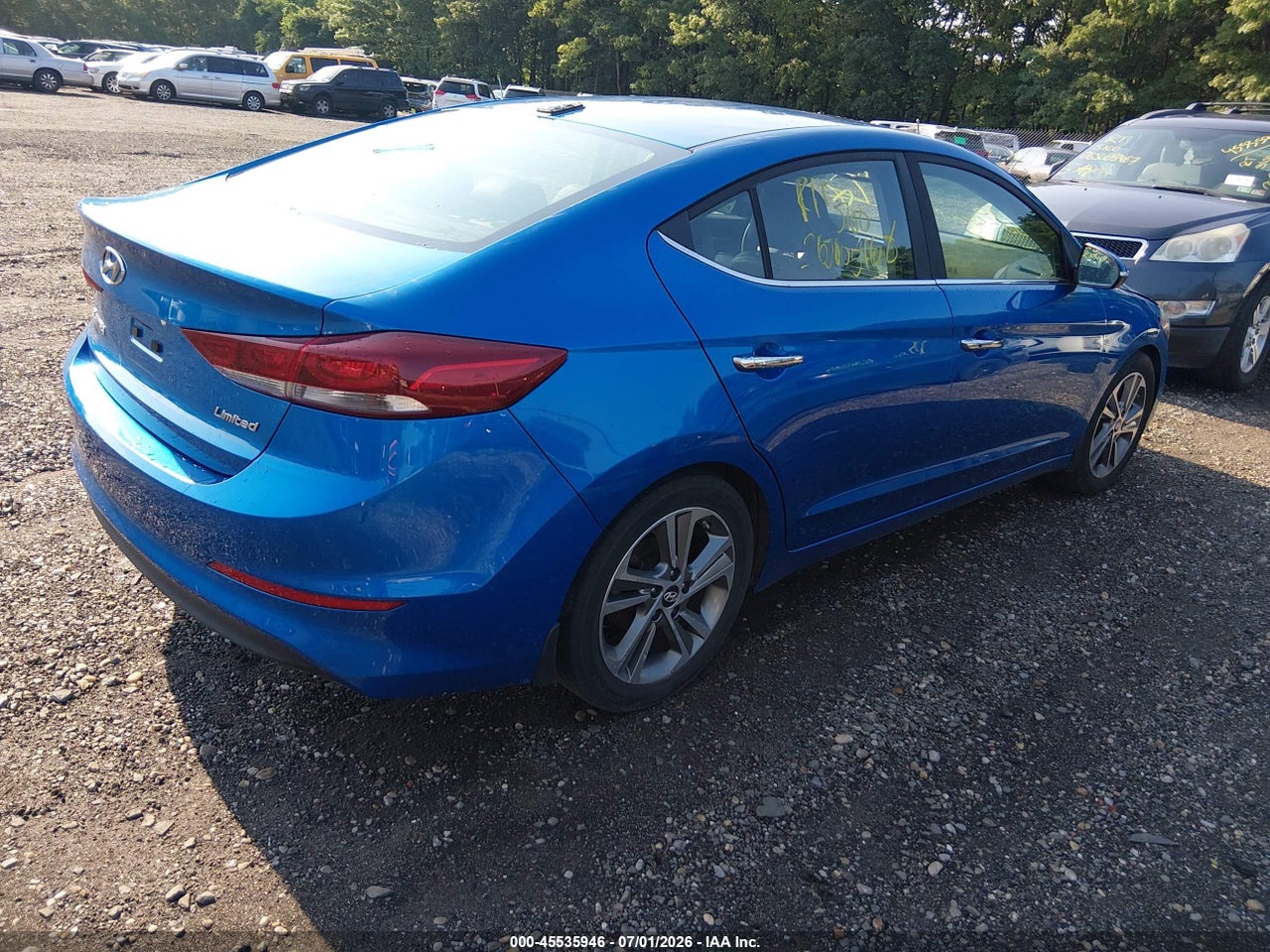 2017 HYUNDAI ELANTRA LIMITED · 4/10