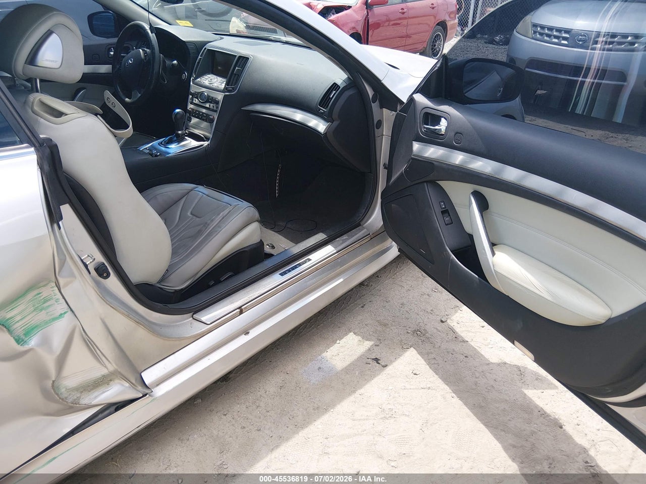 2012 INFINITI G37   · 5/11