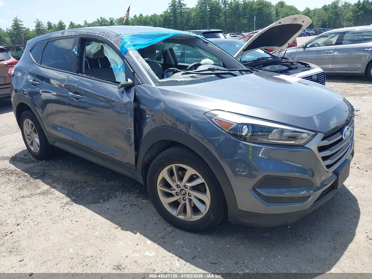 KM8J2CA49JU****** · 2018 HYUNDAI TUCSON SE