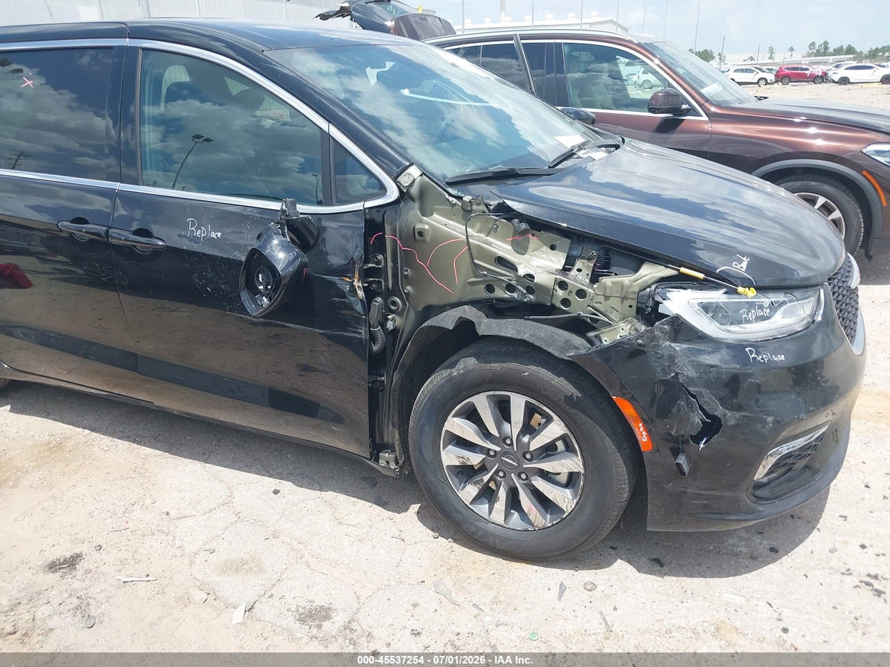 2025 CHRYSLER PACIFICA HYBRID SELECT · 6/11
