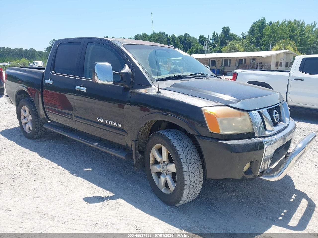 1N6AA07C88N****** · 2008 NISSAN TITAN LE