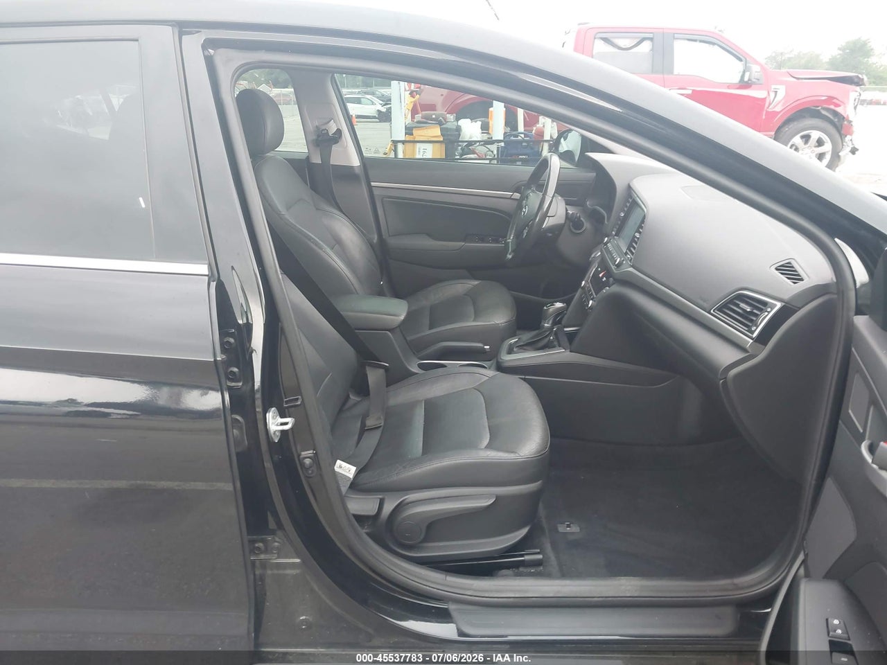 2017 HYUNDAI ELANTRA LIMITED · 5/11