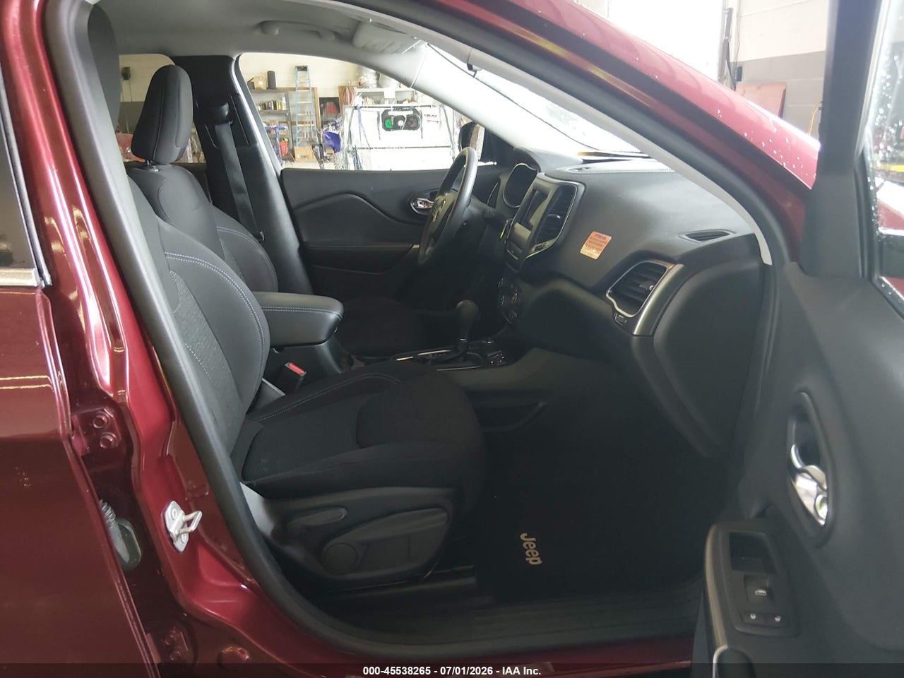 2019 JEEP CHEROKEE LATITUDE 4X4 · 5/11