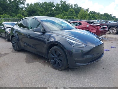 7SAYGDED1RF****** · 2024 TESLA MODEL Y LONG RANGE SINGLE MOTOR REAR-WHEEL DRIVE/RWD