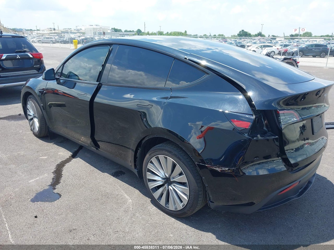2025 TESLA MODEL Y LONG RANGE DUAL MOTOR ALL-WHEEL DRIVE · 3/9