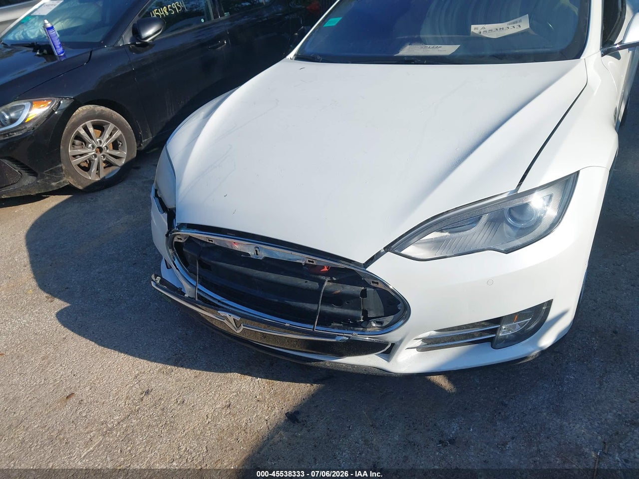 2015 TESLA MODEL S 70D/85D/P85D · 6/11