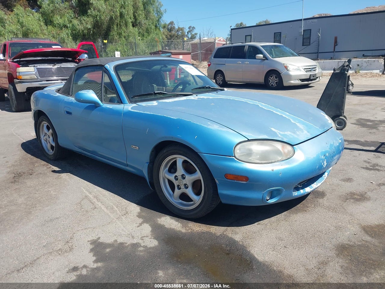 JM1NB3537Y0****** · 2000 MAZDA MX-5 MIATA LS/SPECIAL EDITION