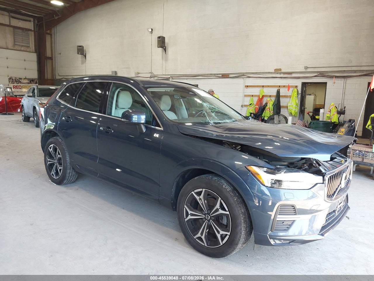 YV4L12RK3N1****** · 2022 VOLVO XC60 B5 MOMENTUM