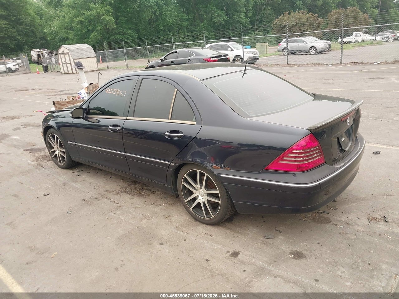 2001 MERCEDES-BENZ C 240   · 3/11