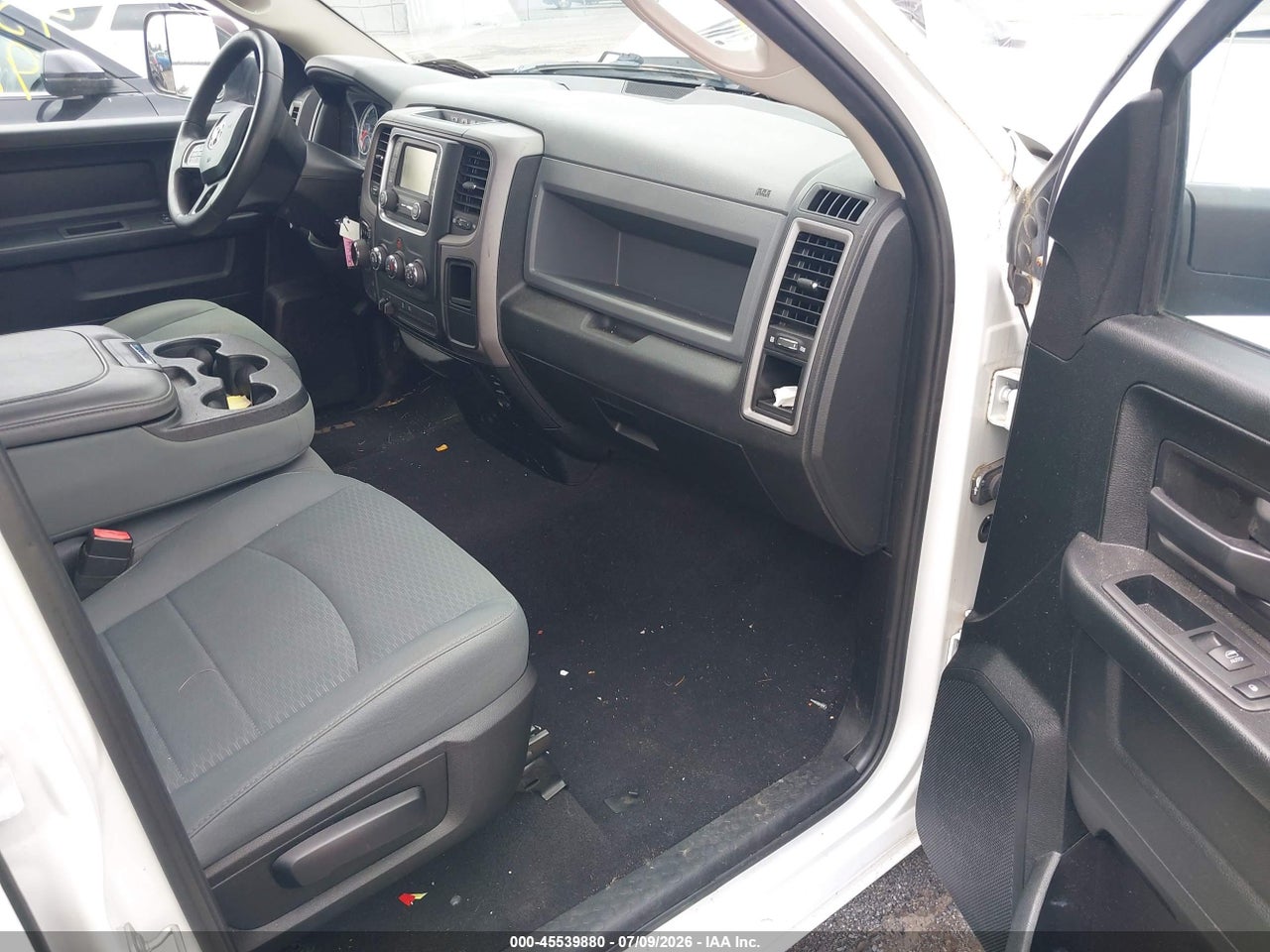 2018 RAM 1500 TRADESMAN  4X4 6'4 BOX · 5/11