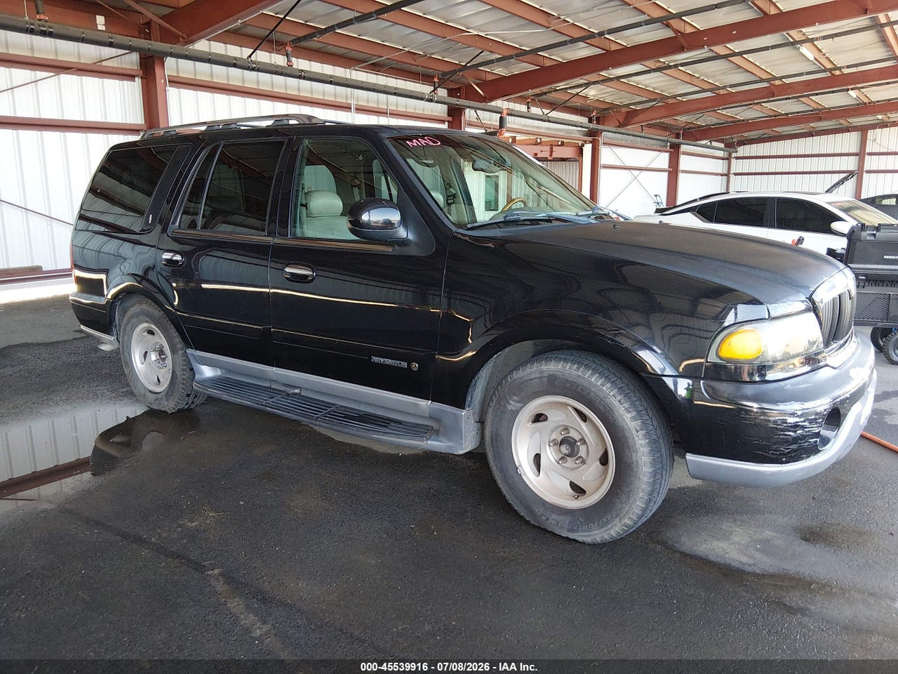 5LMEU27AXYL****** · 2000 LINCOLN NAVIGATOR