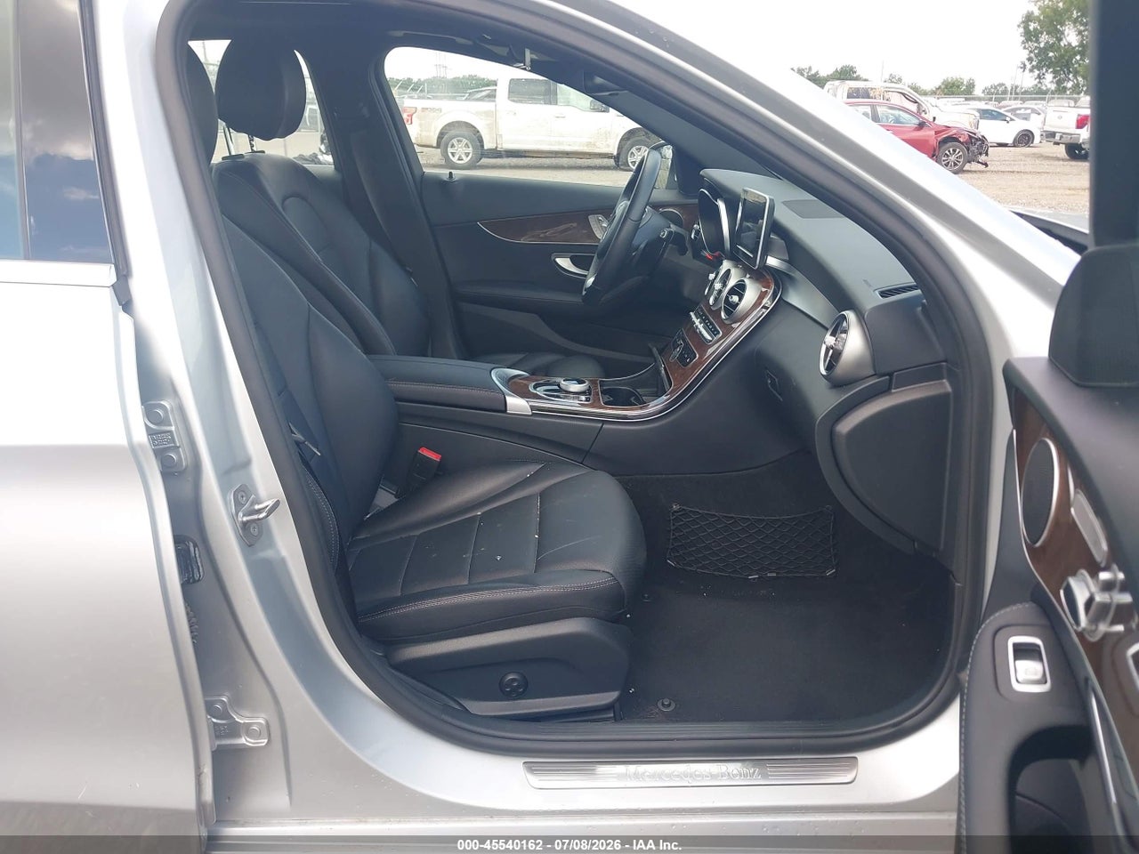 2018 MERCEDES-BENZ C 300   · 5/11