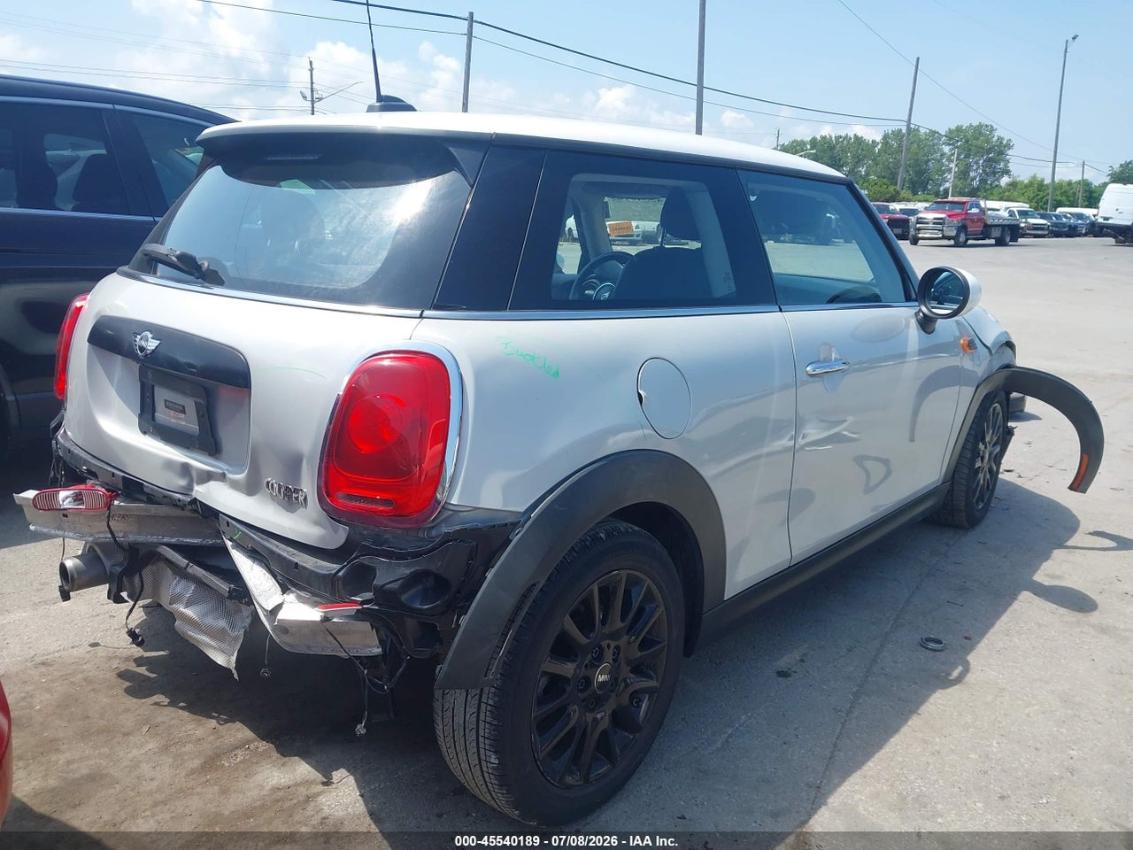 WMWXP5C37H3****** · 2017 MINI HARDTOP COOPER · 4/11