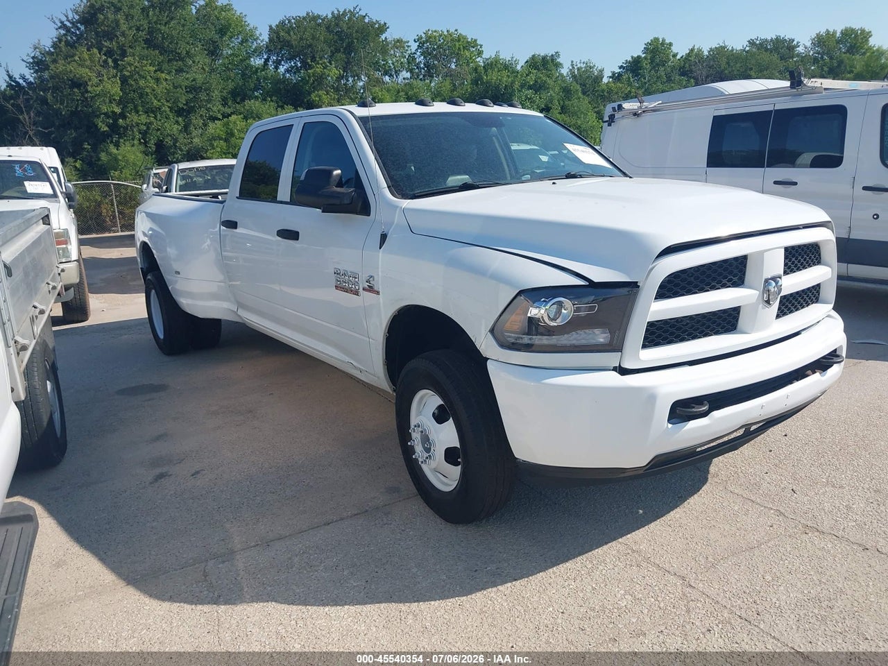 3C63RRGL9HG****** · 2017 RAM 3500 TRADESMAN  4X4 8' BOX