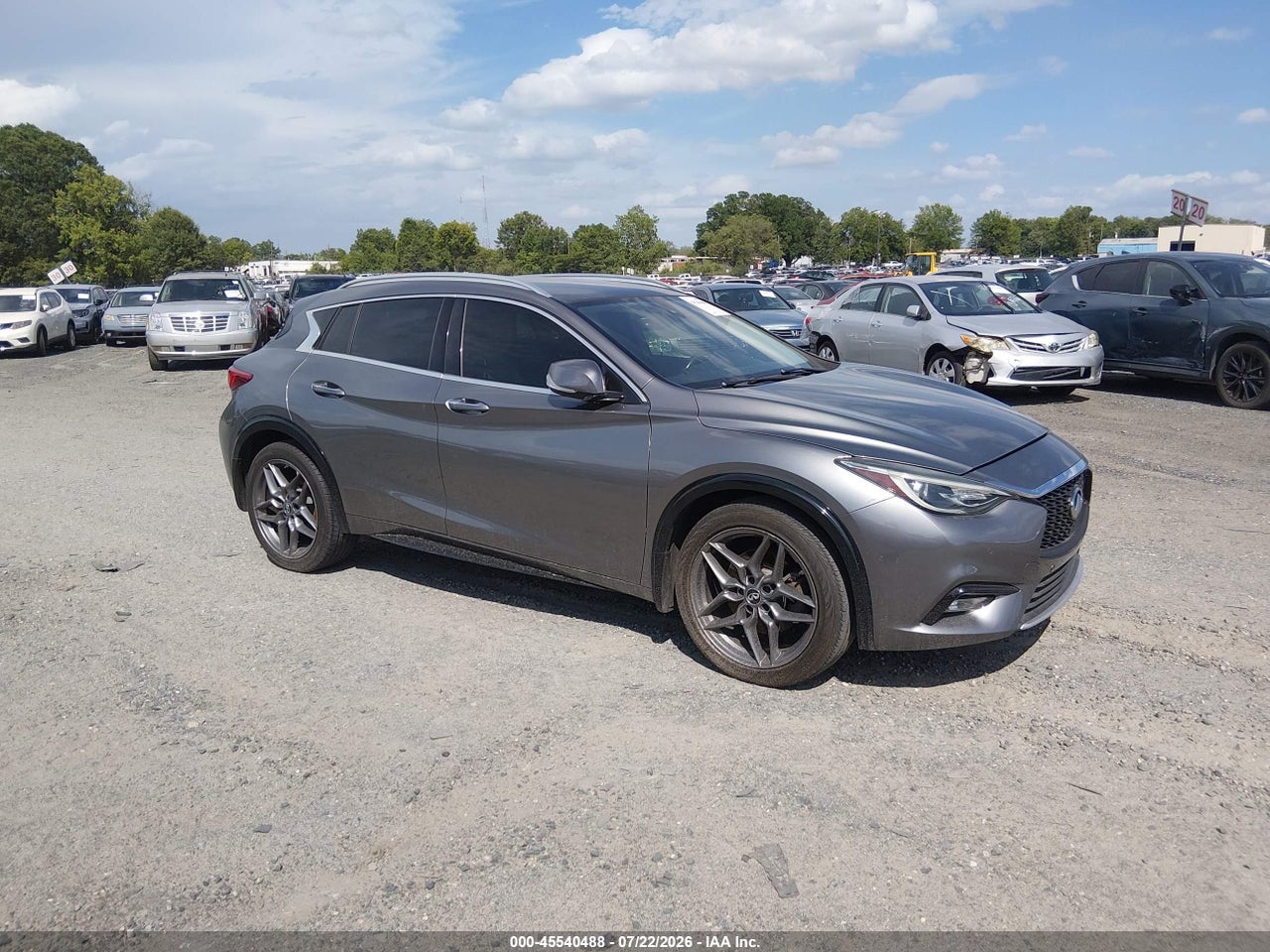 SJKCH5CP2HA****** · 2017 INFINITI QX30 PREMIUM