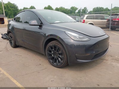7SAYGDEE4RA****** · 2024 TESLA MODEL Y LONG RANGE DUAL MOTOR ALL-WHEEL DRIVE
