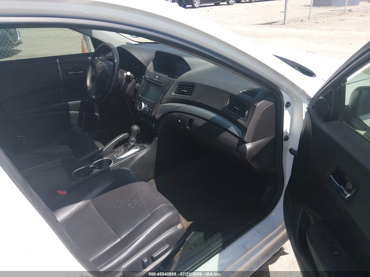 2016 ACURA ILX PREMIUM PACKAGE/TECHNOLOGY PLUS PACKAGE · 5/11