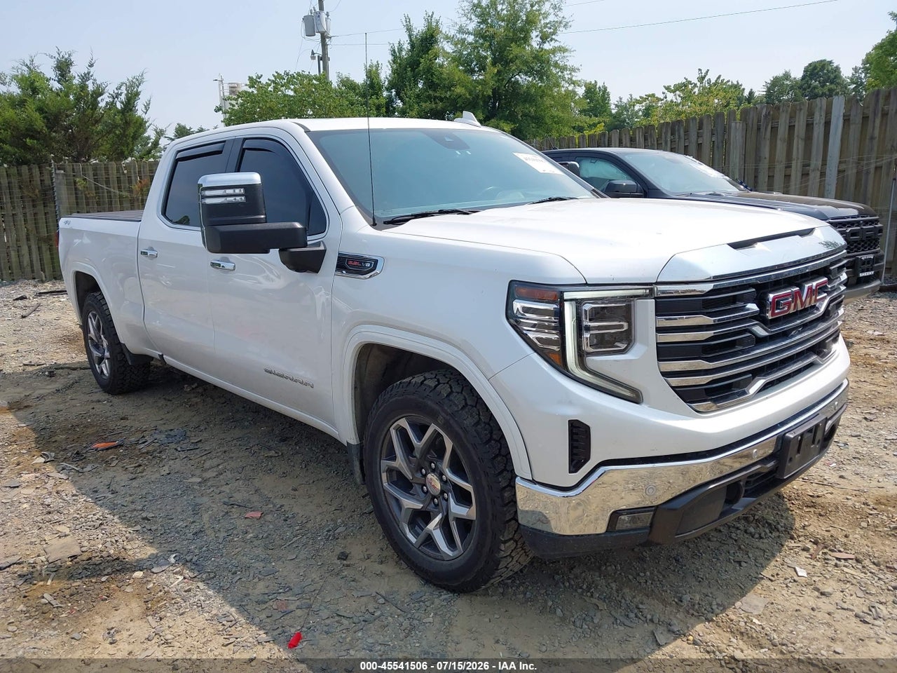 3GTUUDEL7RG****** · 2024 GMC SIERRA 1500 4WD  STANDARD BOX SLT