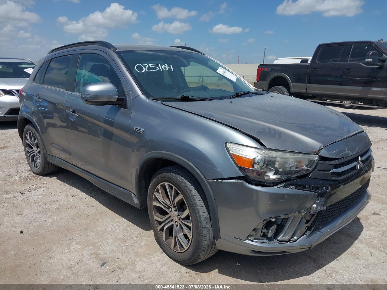 JA4AP4AW5JU****** · 2018 MITSUBISHI OUTLANDER SPORT 2.4 SEL