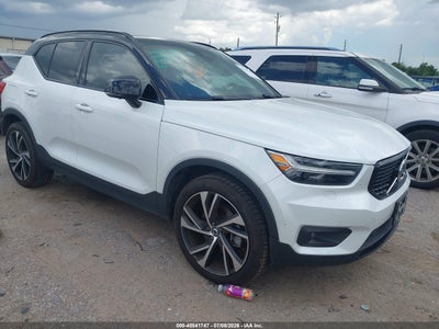 YV4162UM4M2****** · 2021 VOLVO XC40 T5 R-DESIGN