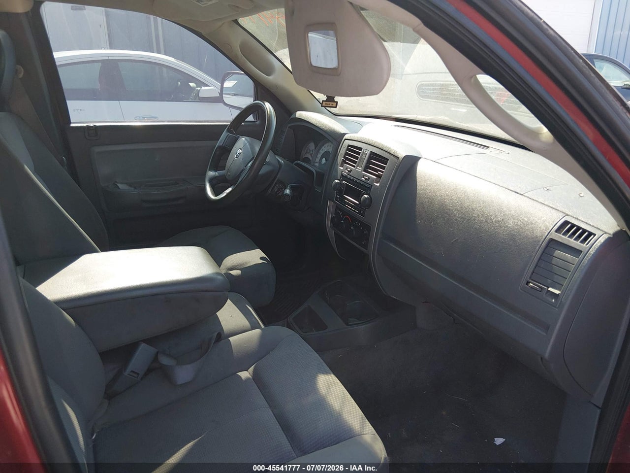 2006 DODGE DAKOTA SLT · 5/11