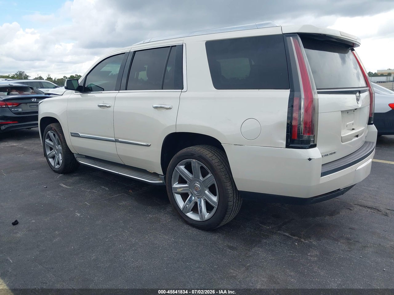 2015 CADILLAC ESCALADE LUXURY · 3/11