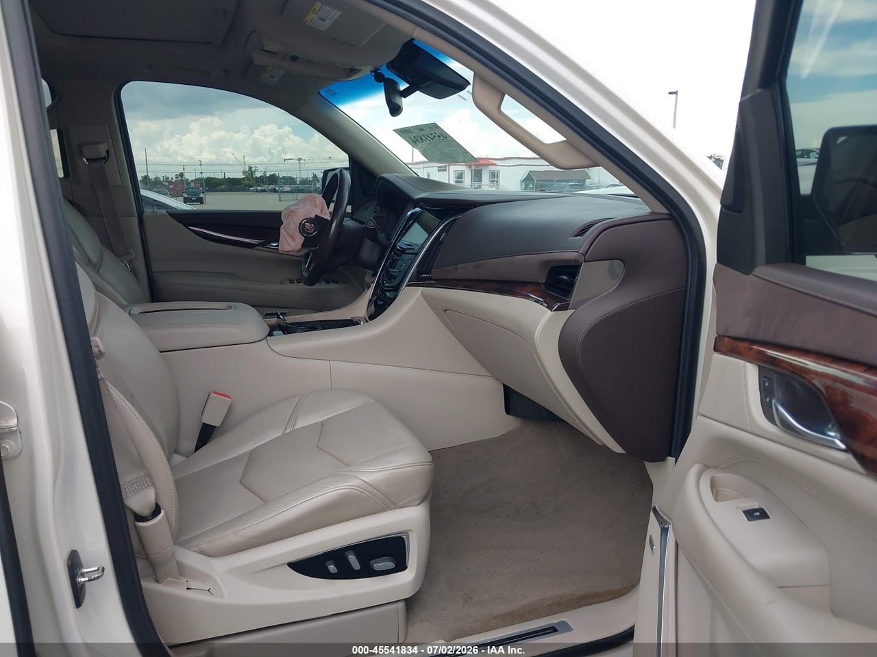 2015 CADILLAC ESCALADE LUXURY · 5/11