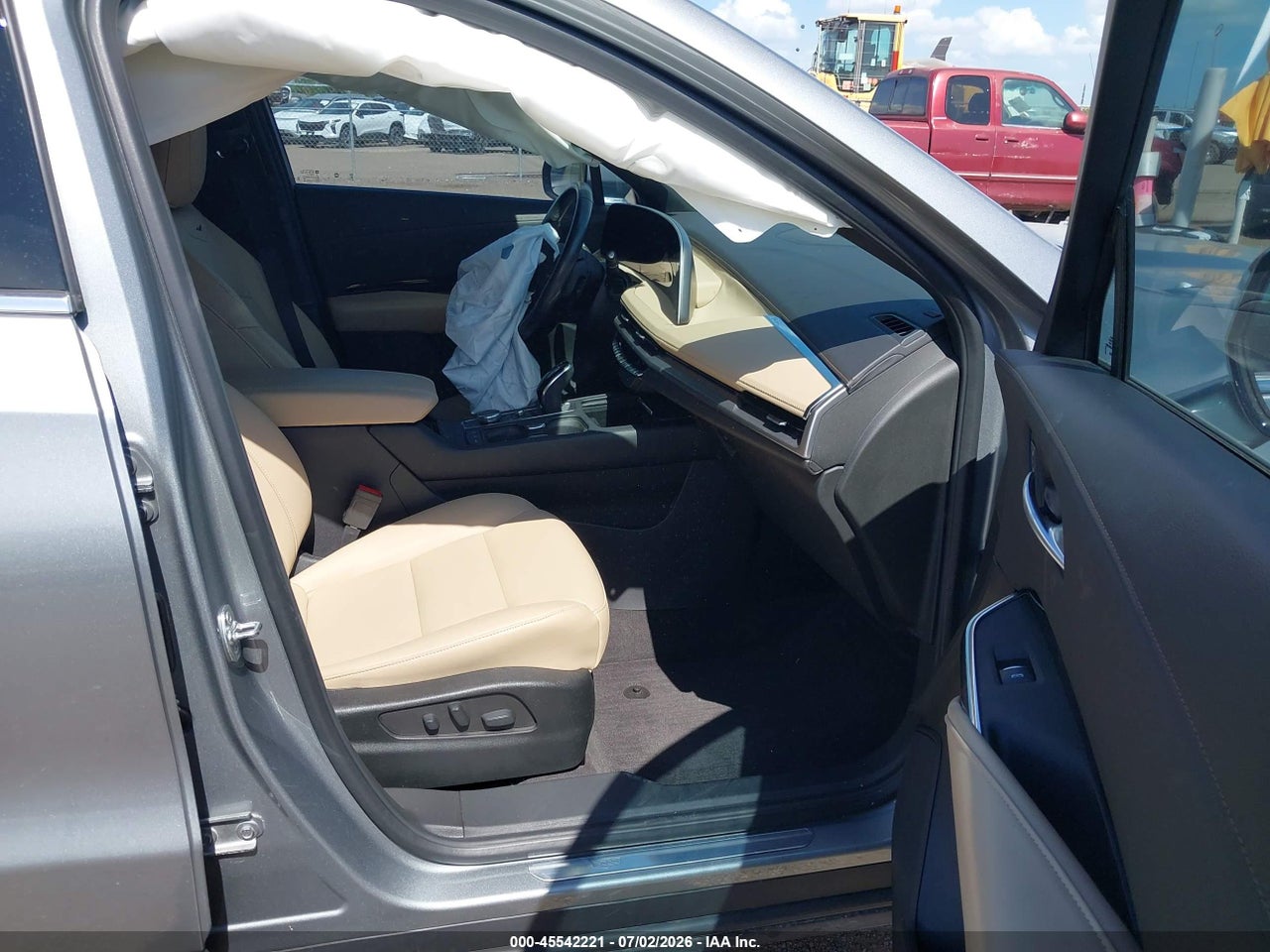 2024 CADILLAC XT4 FWD LUXURY · 5/11