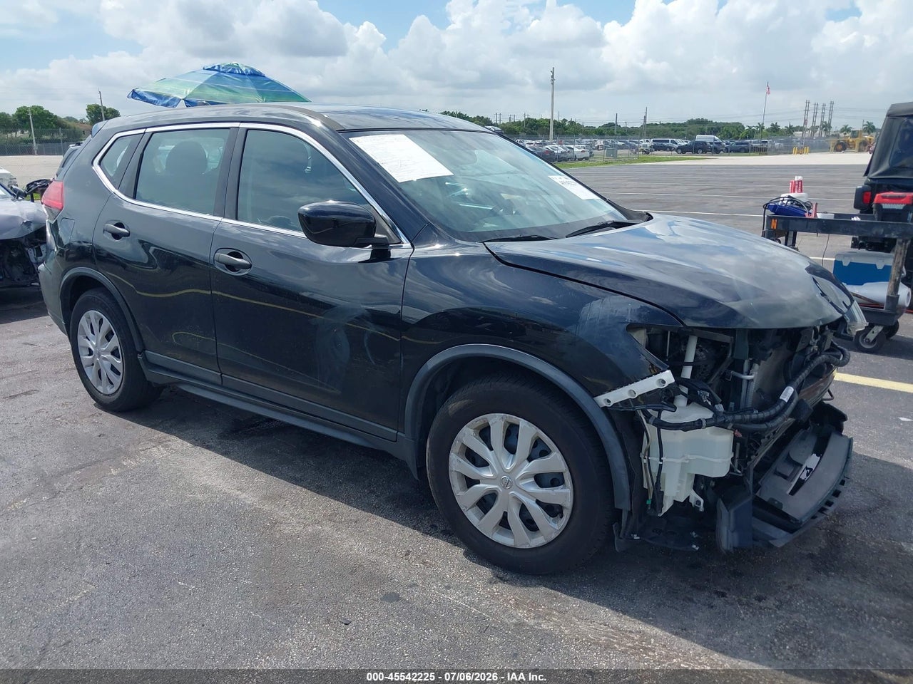 5N1AT2MTXHC****** · 2017 NISSAN ROGUE S