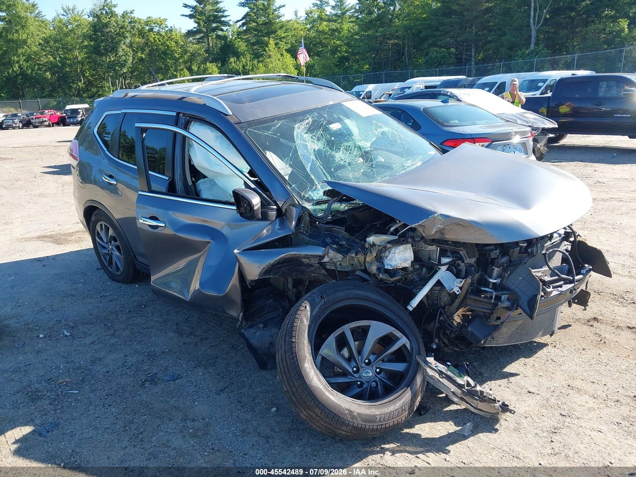 5N1AT2MV3GC****** · 2016 NISSAN ROGUE SL