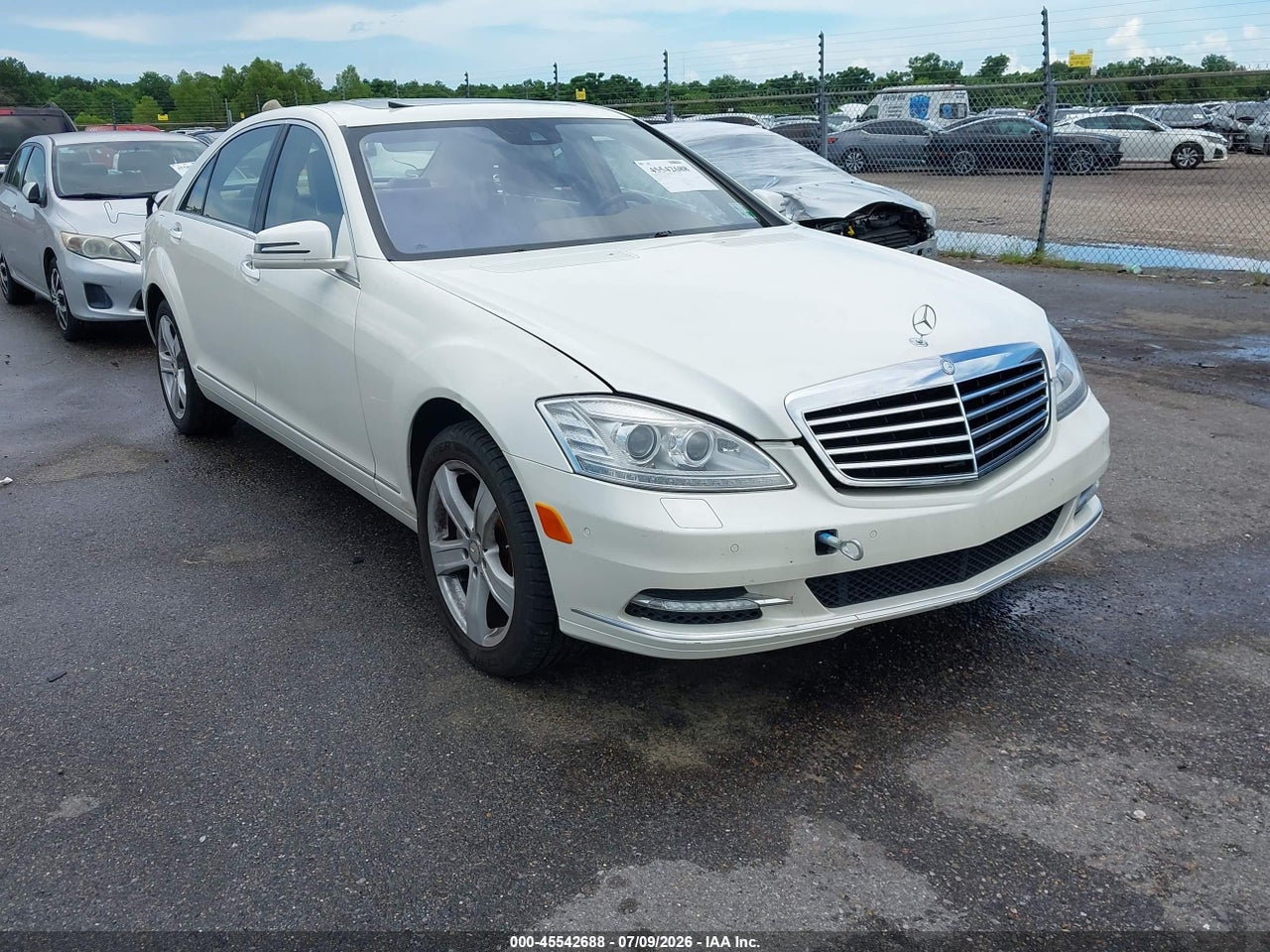 WDDNG7BB6AA****** · 2010 MERCEDES-BENZ S 550