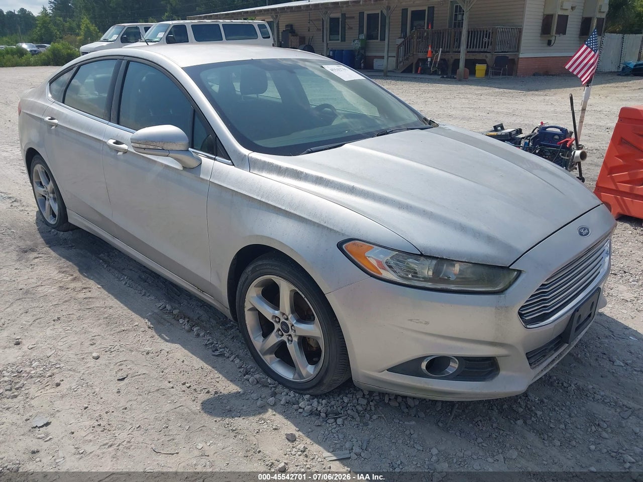 3FA6P0HR3DR****** · 2013 FORD FUSION SE