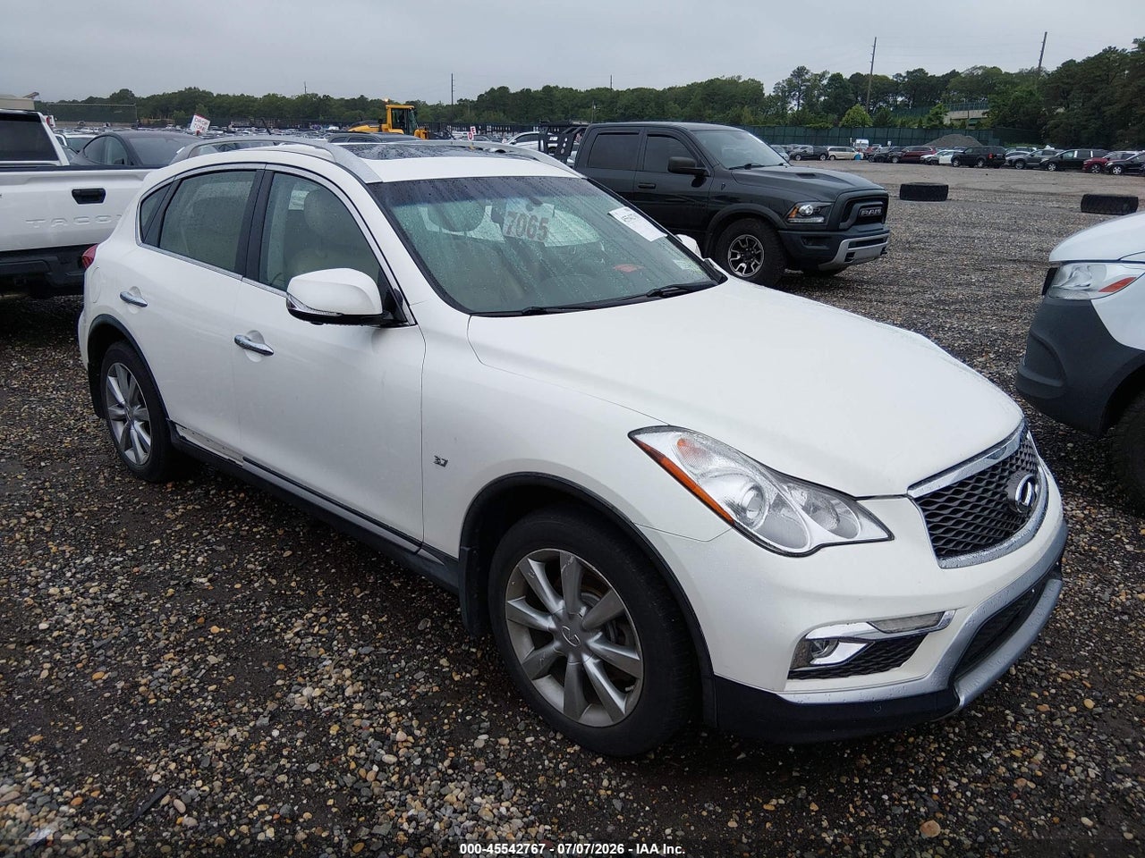 JN1BJ0RR7HM****** · 2017 INFINITI QX50