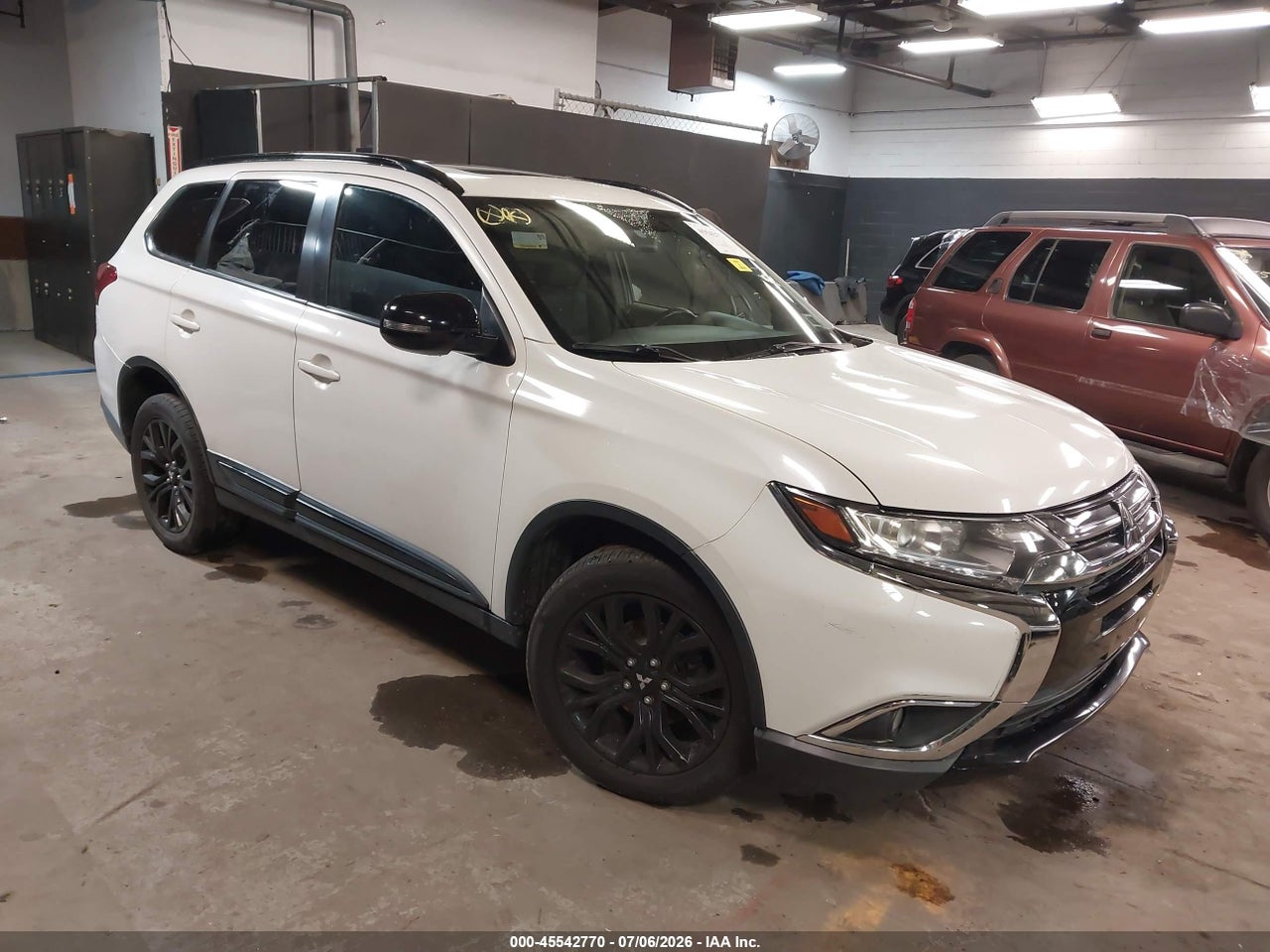 2018 MITSUBISHI OUTLANDER LE